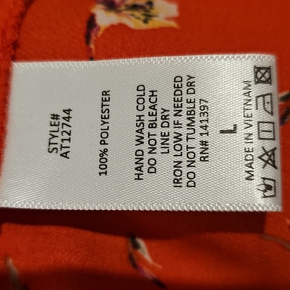 Astr The Label Tawnia Surplice Top Sz L NWT MSRP $68 - Picture 7 of 8